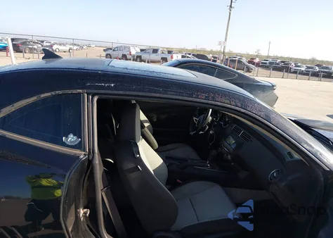 2010 Chevrolet Camaro 1Lt из США, поврежденный, VIN 2G1FB1EV3A9107090